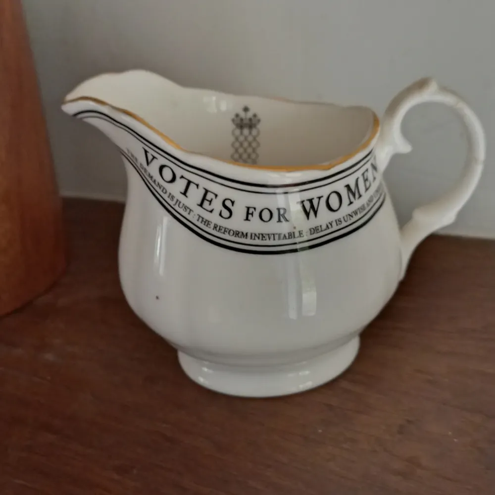 beecollins.bsky.social's profile picture