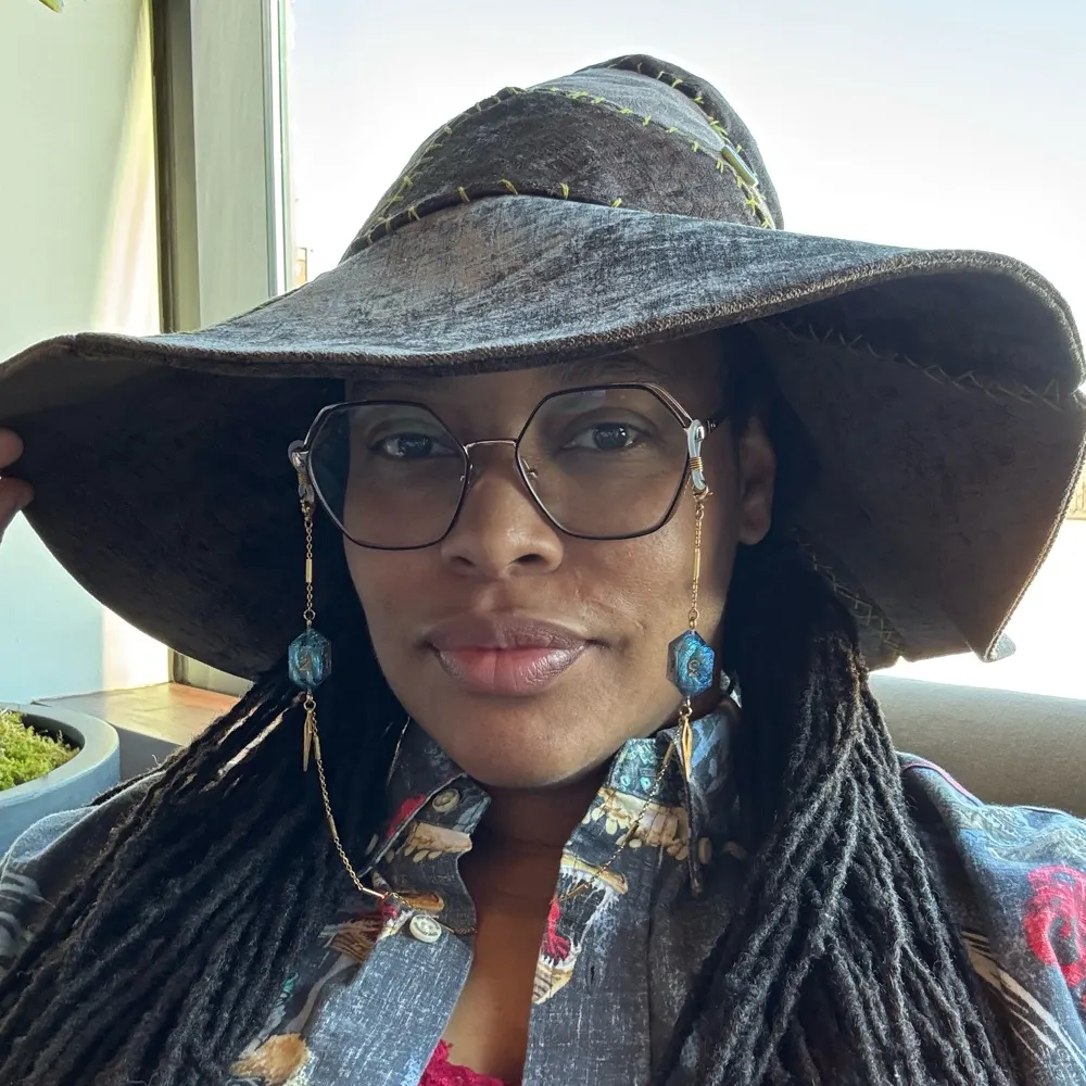 latiajacquise.com's profile picture