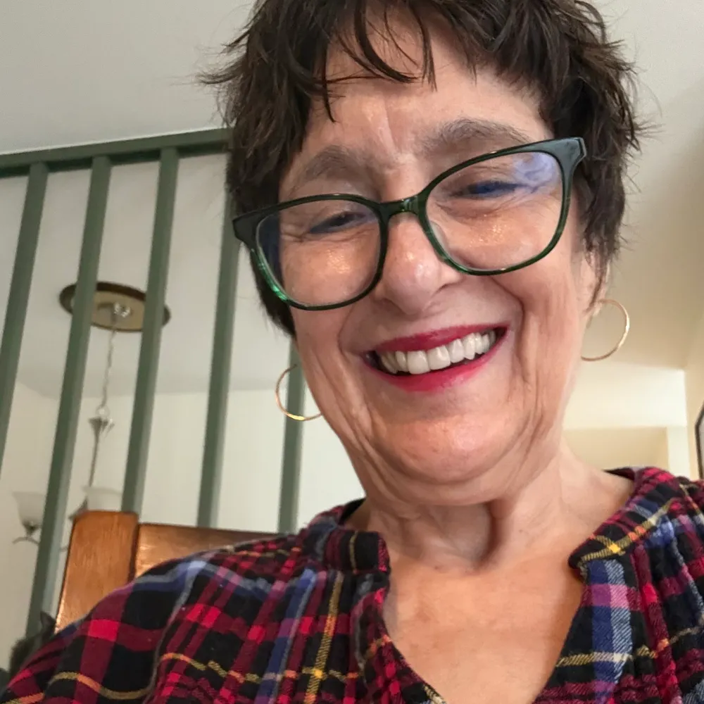 acompleunknown.bsky.social's profile picture