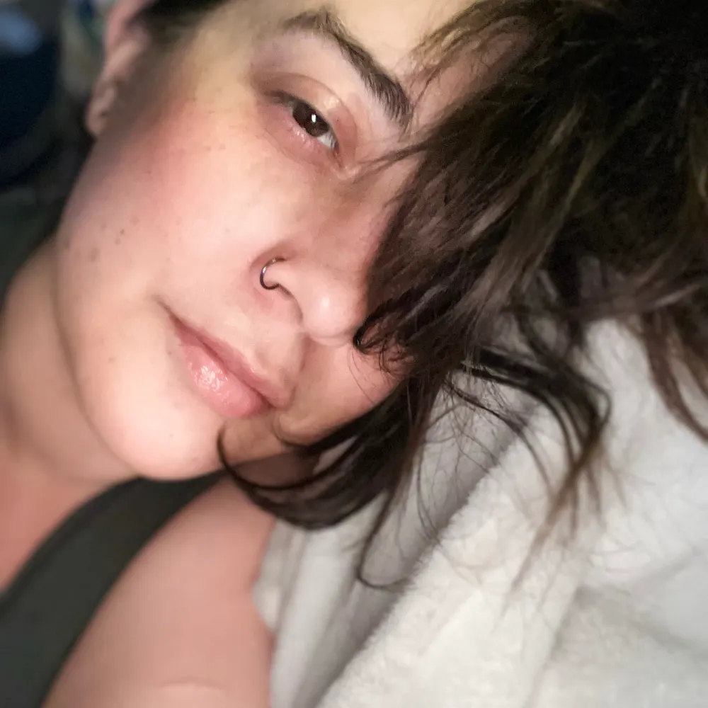 thishurt.bsky.social's profile picture