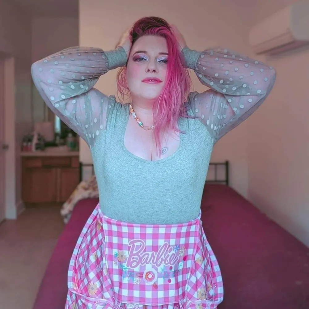 radcosplay.bsky.social's profile picture