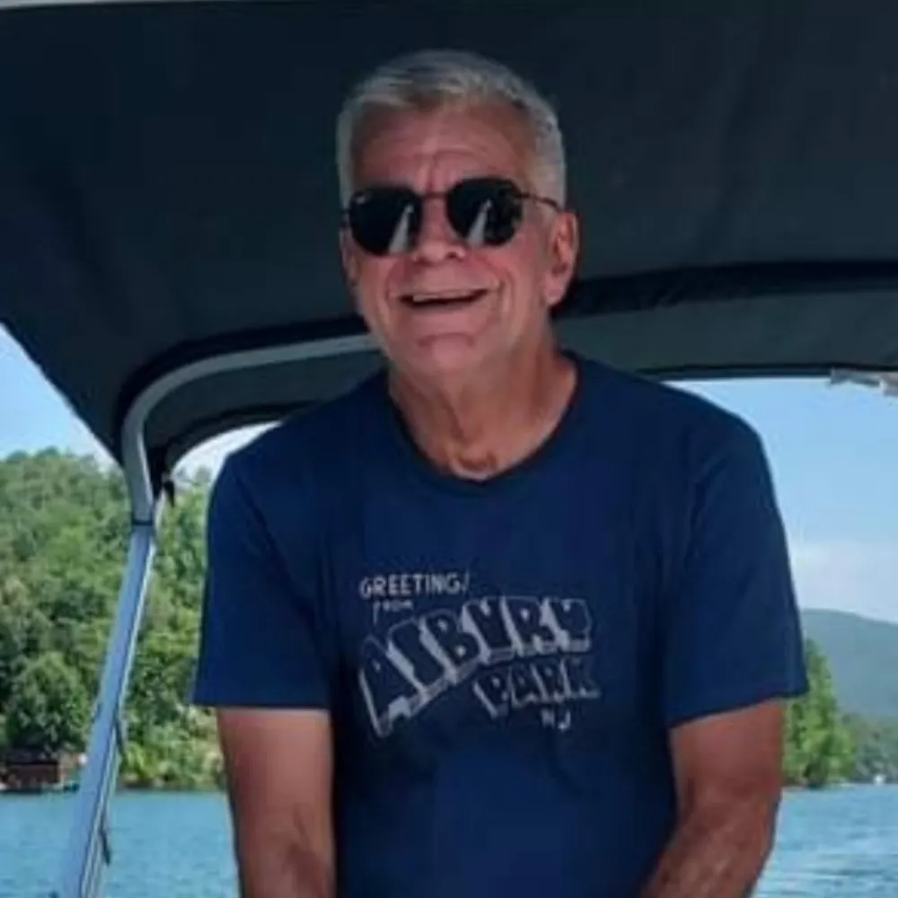 robert68.bsky.social's profile picture