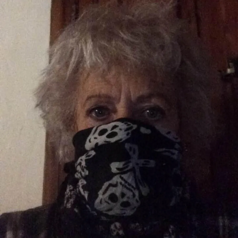 revbluessusie.bsky.social's profile picture