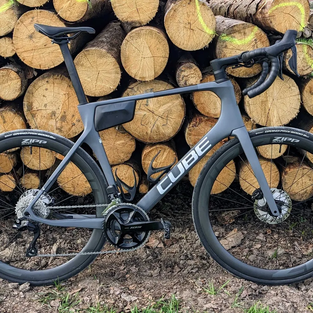 dazzlingcake.eurosky.social's profile picture