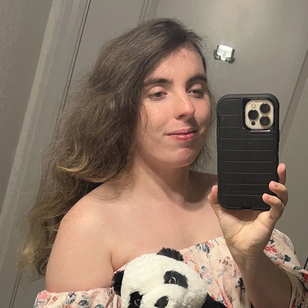 zoeyashley.bsky.social's profile picture