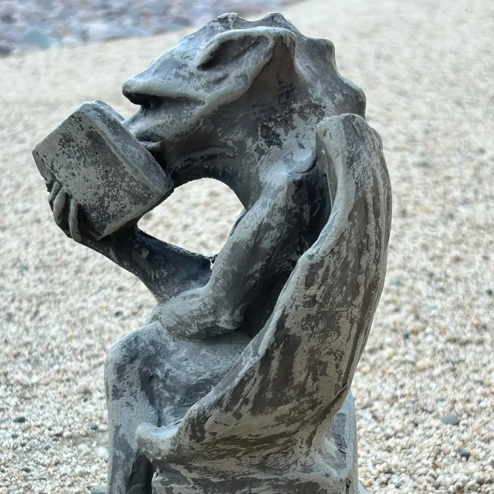 mynahleague.bsky.social's profile picture