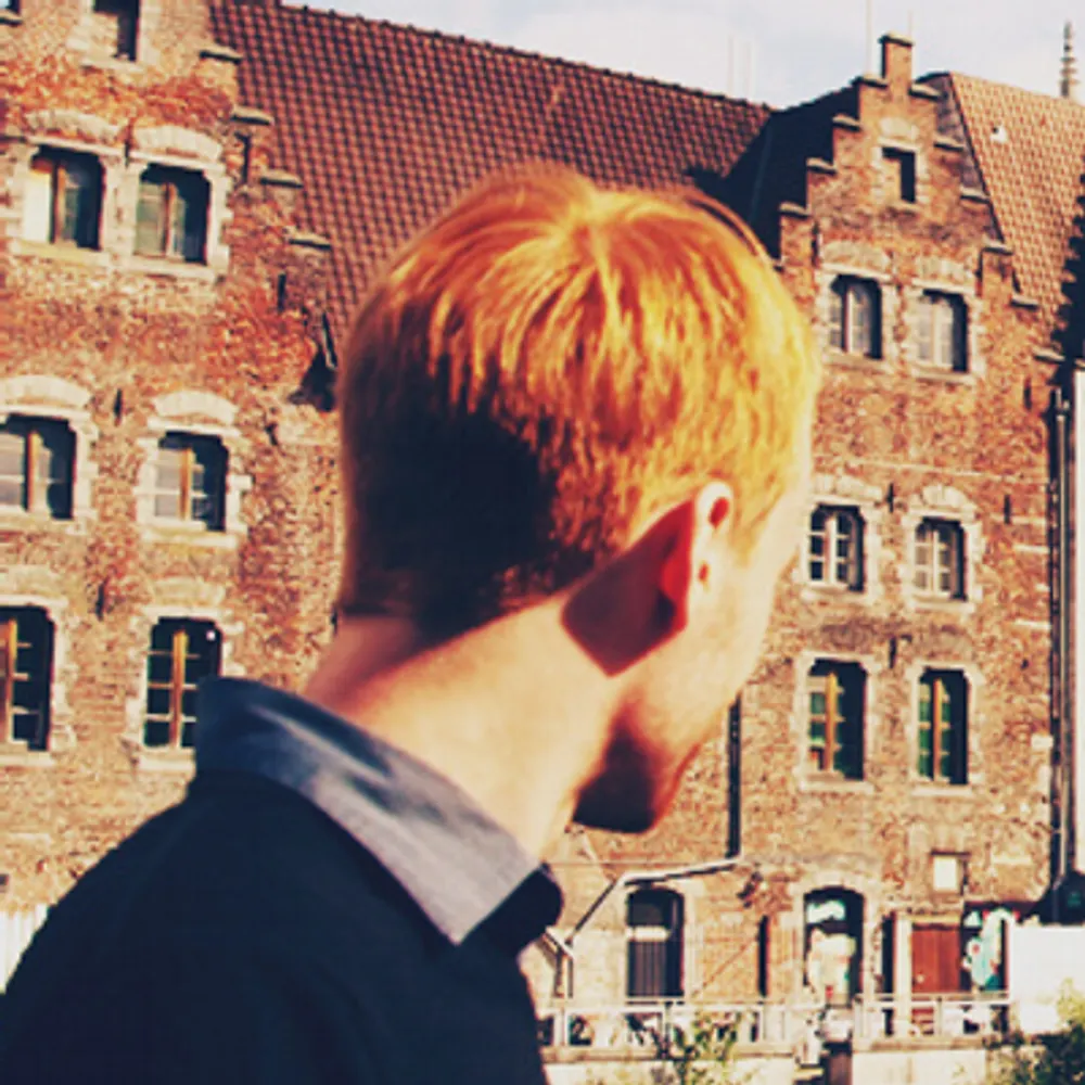 b.devloed.com's profile picture