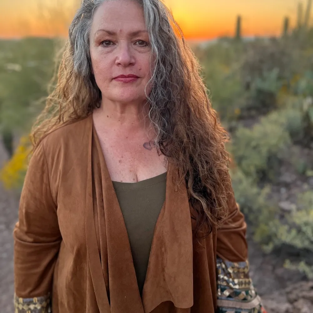 mollylyons.bsky.social's profile picture