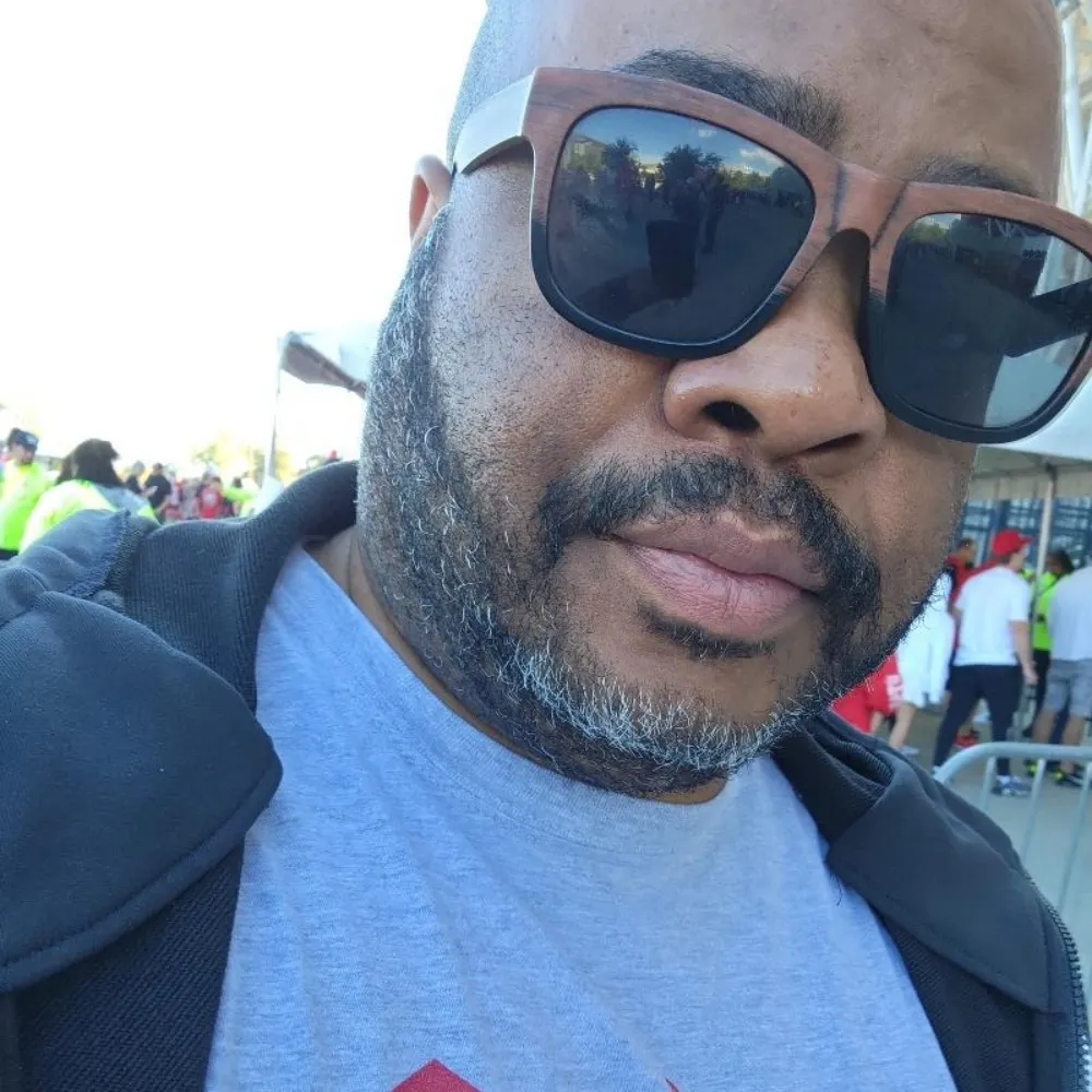 lonnie-2.bsky.social's profile picture