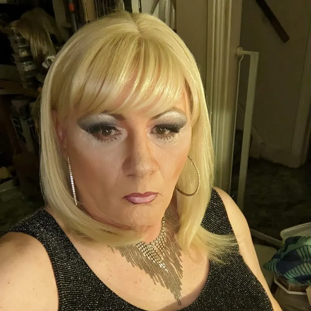 julialeggs.bsky.social's profile picture