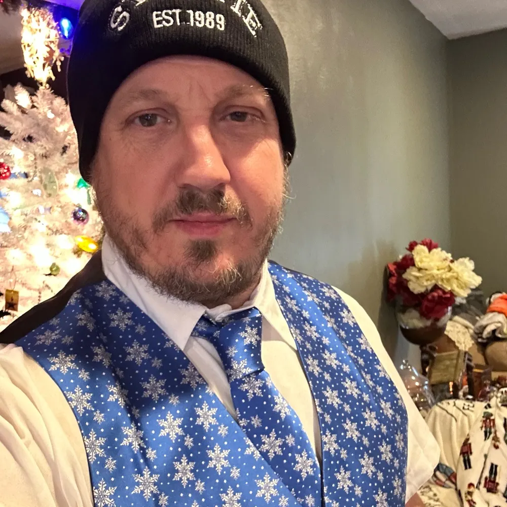 stevez323.bsky.social's profile picture