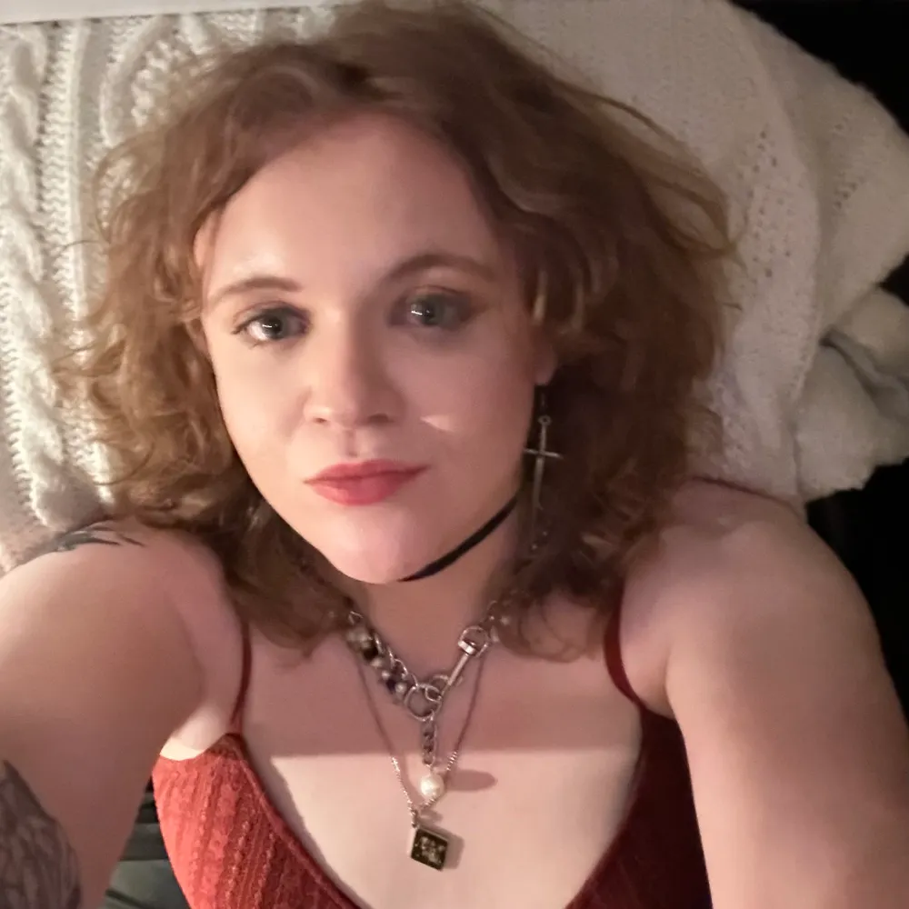 rosegxldheart.bsky.social's profile picture