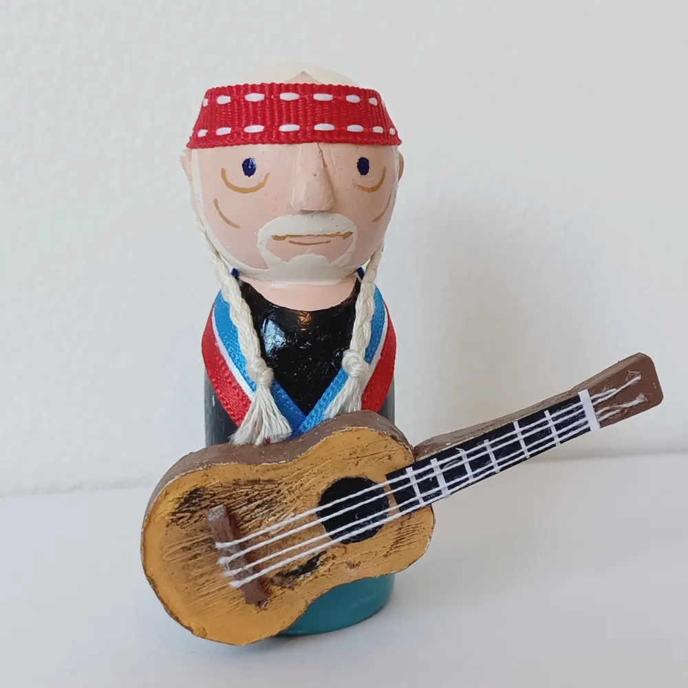 heykidsshop.bsky.social's profile picture