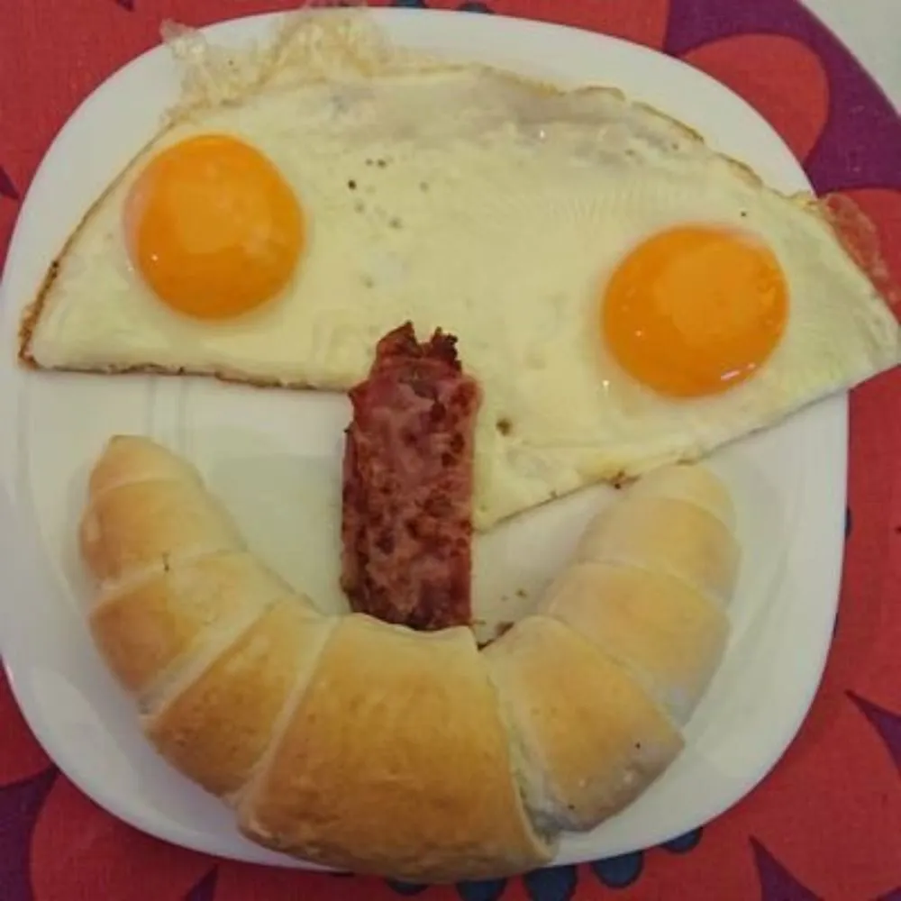 almostconverge.kozterulethasznalatienge.day's profile picture