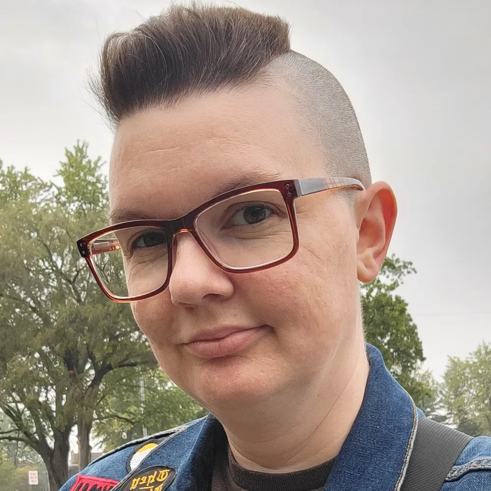 thegeekyknot.bsky.social's profile picture