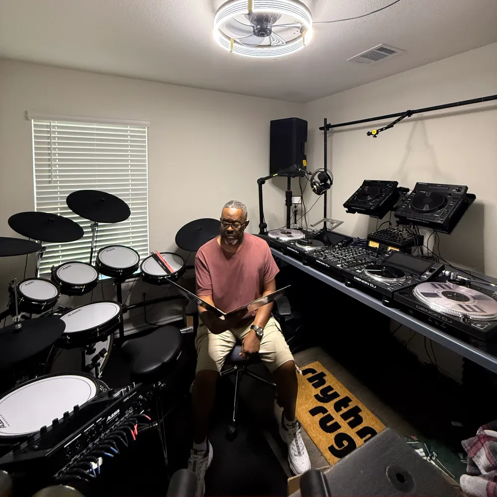 circlesspinning.bsky.social's profile picture