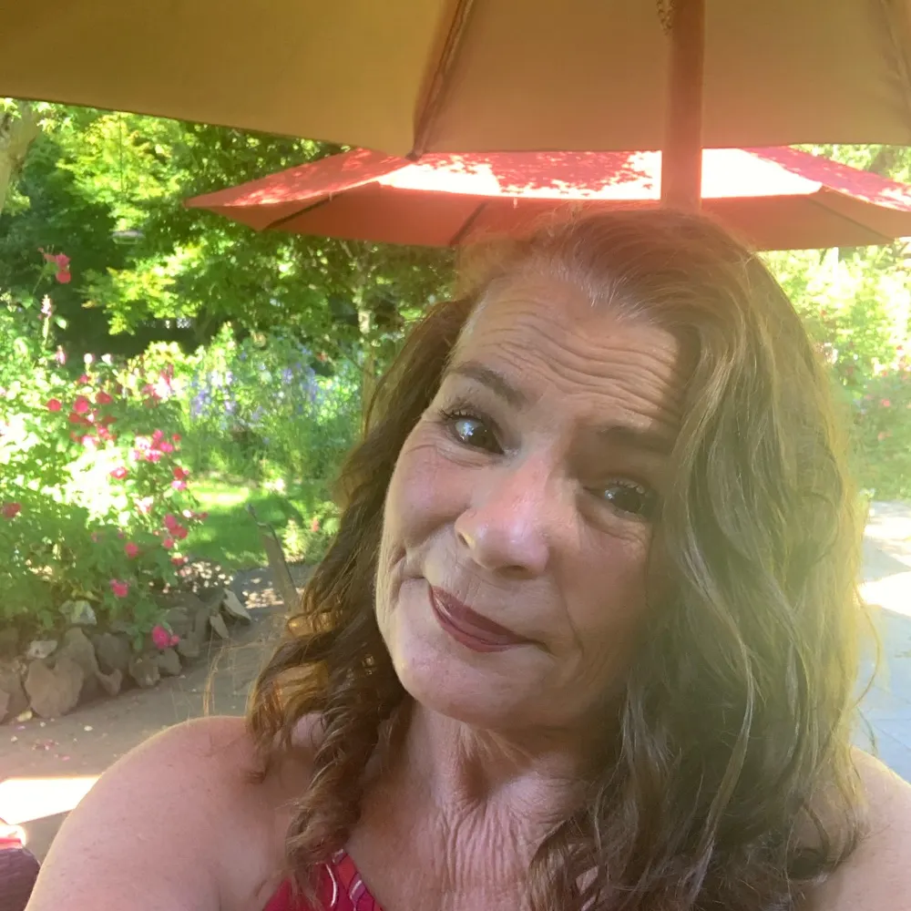 elayneoforegon.bsky.social's profile picture