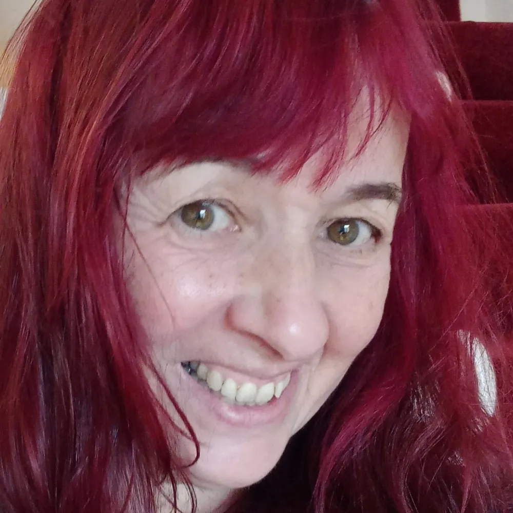 artglassjo.bsky.social's profile picture