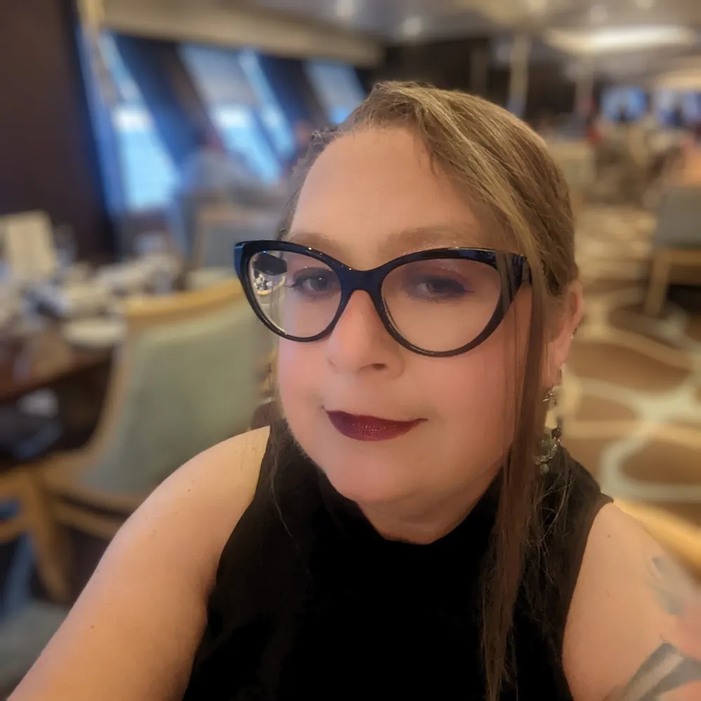 octoberfox.bsky.social's profile picture