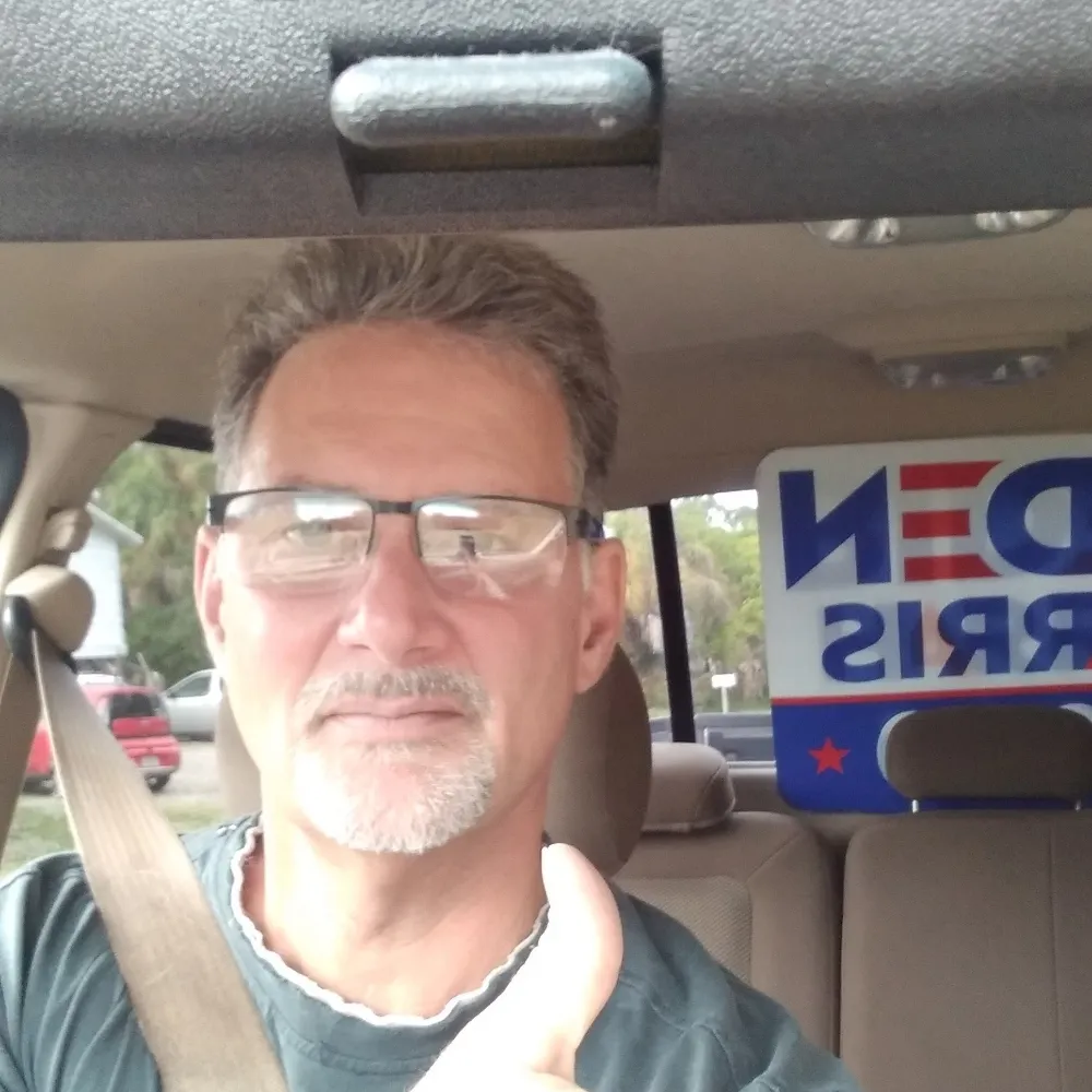 tom6239.bsky.social's profile picture