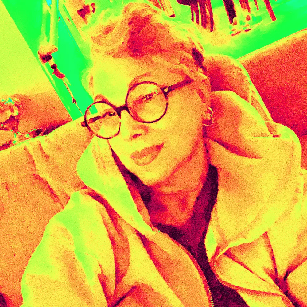 angeledehart.bsky.social's profile picture