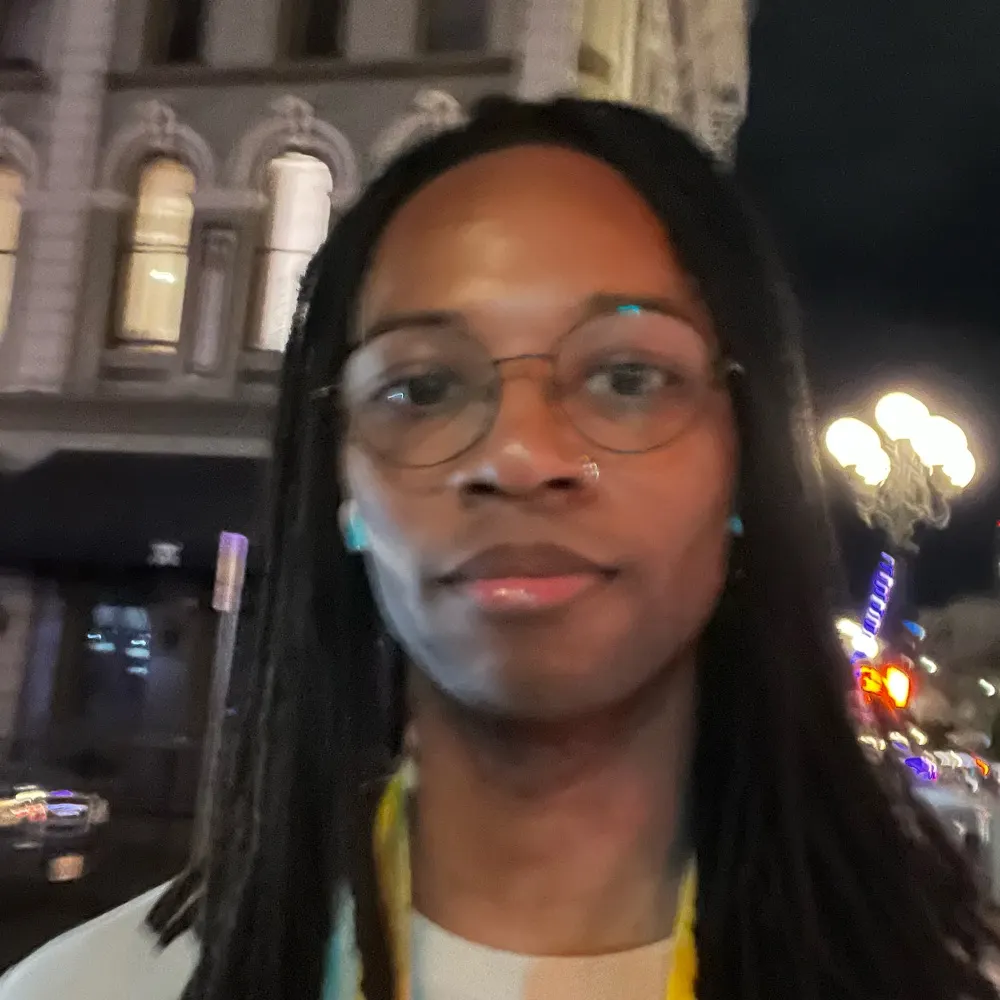 kingbeeroyal.bsky.social's profile picture