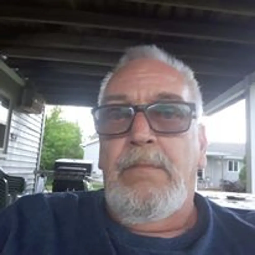 larchris.bsky.social's profile picture