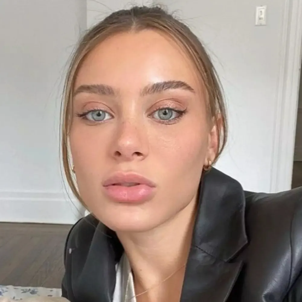 ella233.bsky.social's profile picture