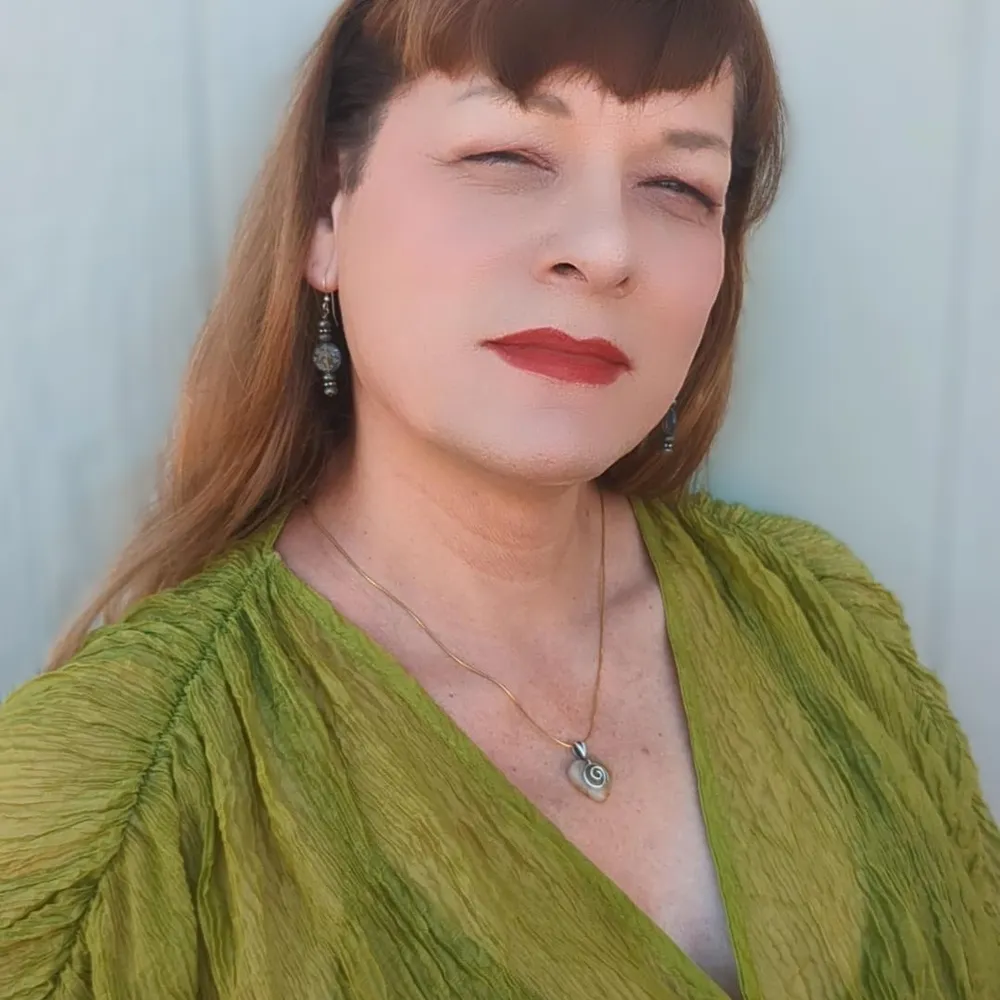 soverylivingmylife.bsky.social's profile picture